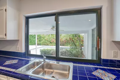 121 Costello Road, West Palm Beach, FL 33405 - Photo 8