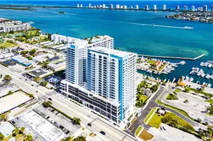 220 Lake Shore Dr, Lake Park, FL 33403 - Photo 4