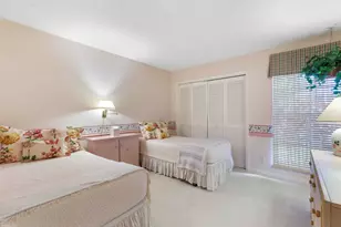 2248 Las Casitas Dr, Wellington, FL 33414 - Photo 24