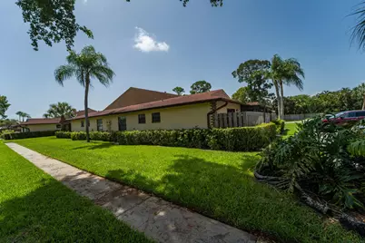 4413 Woodstock Drive #A, West Palm Beach, FL 33409 - Photo 4