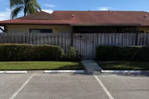 4413 Woodstock Dr, West Palm Beach, FL 33409 - Photo 2