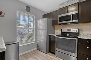 553 Covered Bridge Blvd, Lake Worth, FL 33467 - Photo 6