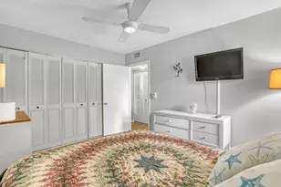 553 Covered Bridge Blvd, Lake Worth, FL 33467 - Photo 16