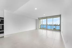 220 Lake Shore Dr, Lake Park, FL 33403 - Photo 8