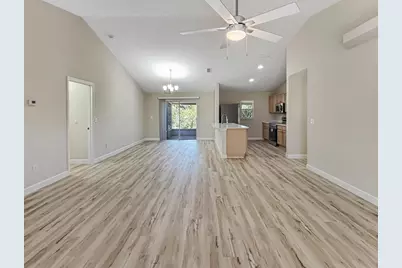 117 SW Glenwood Drive, Port Saint Lucie, FL 34984 - Photo 4