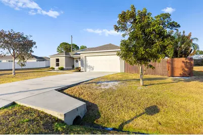 417 SE Seahouse Drive, Port Saint Lucie, FL 34983 - Photo 4