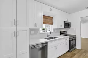 702 Sunset Dr, Lake Worth Beach, FL 33461 - Photo 12