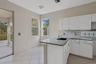 1008 NW Tuscany Dr, Port Saint Lucie, FL 34986 - Photo 4