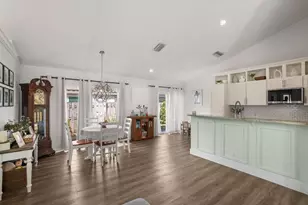 29 Dogwood Cir, Boynton Beach, FL 33436 - Photo 10