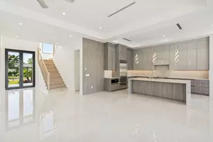 261 NW 8th St, Boca Raton, FL 33432 - Photo 46