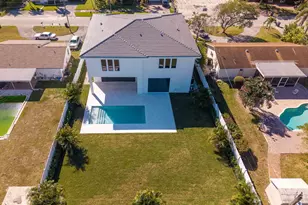 261 NW 8th St, Boca Raton, FL 33432 - Photo 36