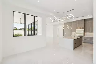 261 NW 8th St, Boca Raton, FL 33432 - Photo 10