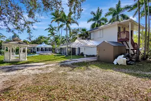 550 Sky Lake Dr, West Palm Beach, FL 33415 - Photo 50