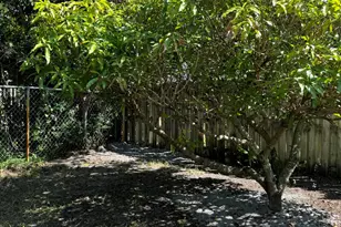 1611 NE 46th St, Pompano Beach, FL 33064 - Photo 14