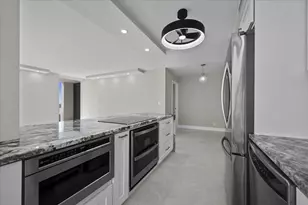 5540 N Ocean Dr, Singer Island, FL 33404 - Photo 6