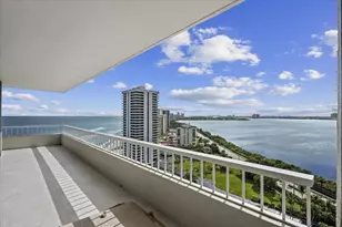 5540 N Ocean Dr, Singer Island, FL 33404 - Photo 10
