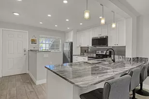 204 Palm Beach Trace Dr, Royal Palm Beach, FL 33411 - Photo 8