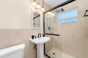 2001 NE 30th St, Fort Lauderdale, FL 33306 - Photo 52