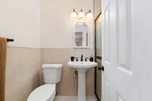 2001 NE 30th St, Fort Lauderdale, FL 33306 - Photo 50