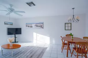 2835 Crosley Dr E, West Palm Beach, FL 33415 - Photo 8