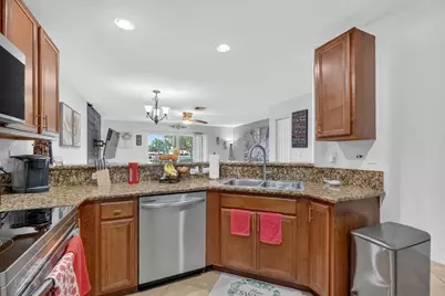 5904 Abbey Road, Tamarac, FL 33321 - Photo 14