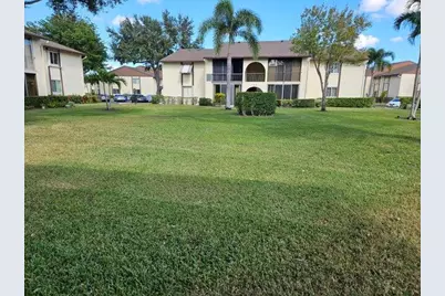 105 Lake Pine Circle #B-2, Greenacres, FL 33463 - Photo 2