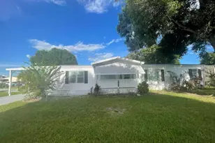 116 NE 8th Ave, Okeechobee, FL 34972 - Photo 2