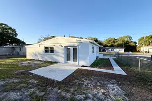5045 Garner St, Fort Pierce, FL 34981 - Photo 10