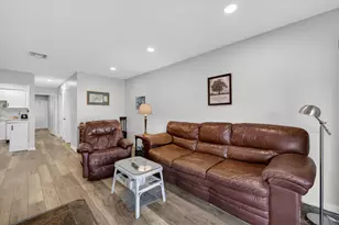 319 Colony Ln, Fort Pierce, FL 34982 - Photo 4