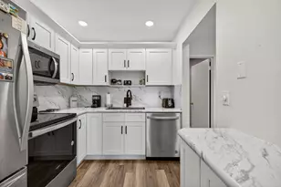 319 Colony Ln, Fort Pierce, FL 34982 - Photo 8