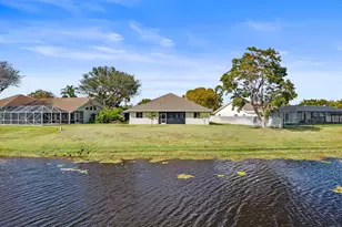 1901 Primrose Ln, Wellington, FL 33414 - Photo 2