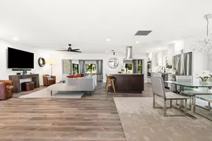 2831 SE Fairway W, Stuart, FL 34997 - Photo 4