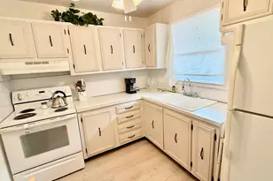 705 Lori Dr, Lake Worth Beach, FL 33461 - Photo 6