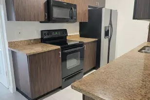 141 Plumage Ln, West Palm Beach, FL 33415 - Photo 4