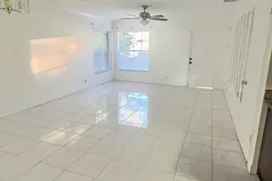 141 Plumage Ln, West Palm Beach, FL 33415 - Photo 2