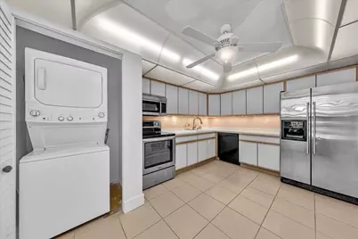 1627 Riverview Road #811, Deerfield Beach, FL 33441 - Photo 10