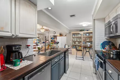 464 SE Asbury Lane, Port Saint Lucie, FL 34983 - Photo 6