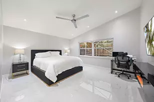 1077 Siena Oaks Cir E, Palm Beach Gardens, FL 33410 - Photo 10