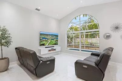 1077 Siena Oaks Circle E, Palm Beach Gardens, FL 33410 - Photo 8