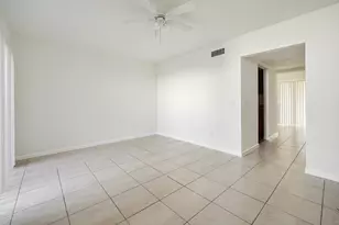 5070 Elmhurst Rd, West Palm Beach, FL 33417 - Photo 4