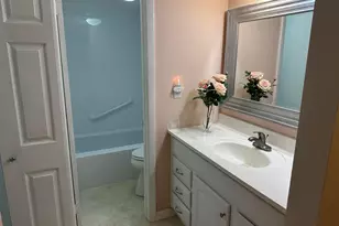 1101 Colony Point Cir, Pembroke Pines, FL 33026 - Photo 14