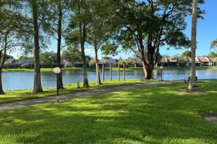 1101 Colony Point Cir, Pembroke Pines, FL 33026 - Photo 16