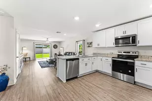 1652 SW Penrose Ave, Port Saint Lucie, FL 34953 - Photo 6