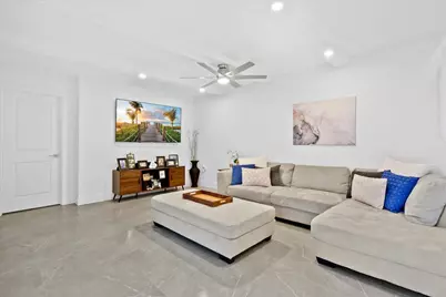 709 7th Lane, Palm Beach Gardens, FL 33418 - Photo 10