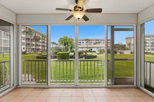 911 Gardenia Dr E, Delray Beach, FL 33483 - Photo 8