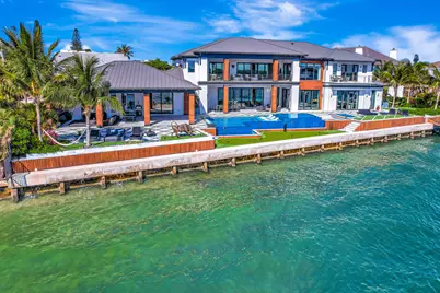 712 Lakeside Circle, North Palm Beach, FL 33408 - Photo 2