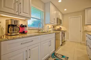 455 S Country Club Dr, Atlantis, FL 33462 - Photo 4