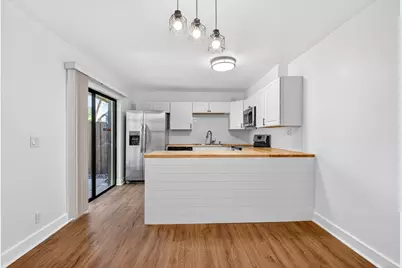 198 Lake Arbor Drive, Palm Springs, FL 33461 - Photo 2