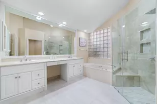 11905 Fountainside Cir, Boynton Beach, FL 33437 - Photo 32