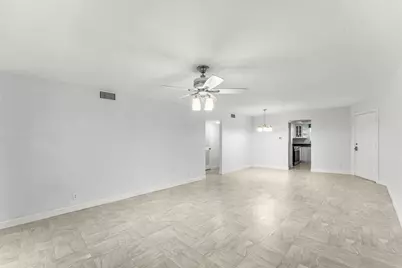 124 Shore Court #303, North Palm Beach, FL 33408 - Photo 4